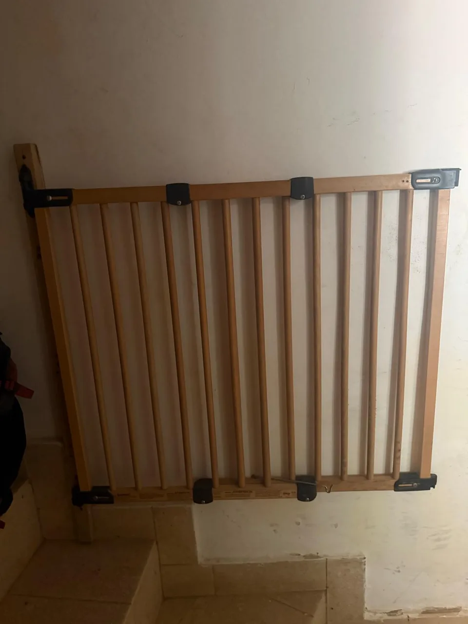 2 Barrières de protection en bois avec verou pour escaliers