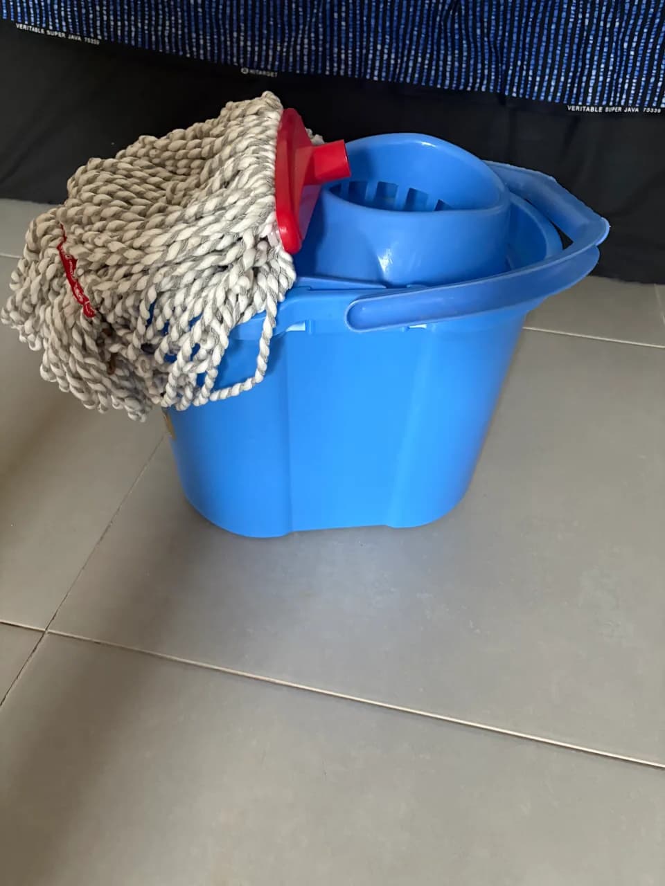 Seau et mop neuve