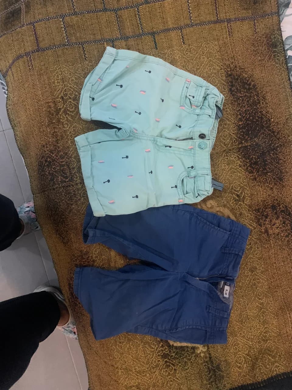 2 shorts