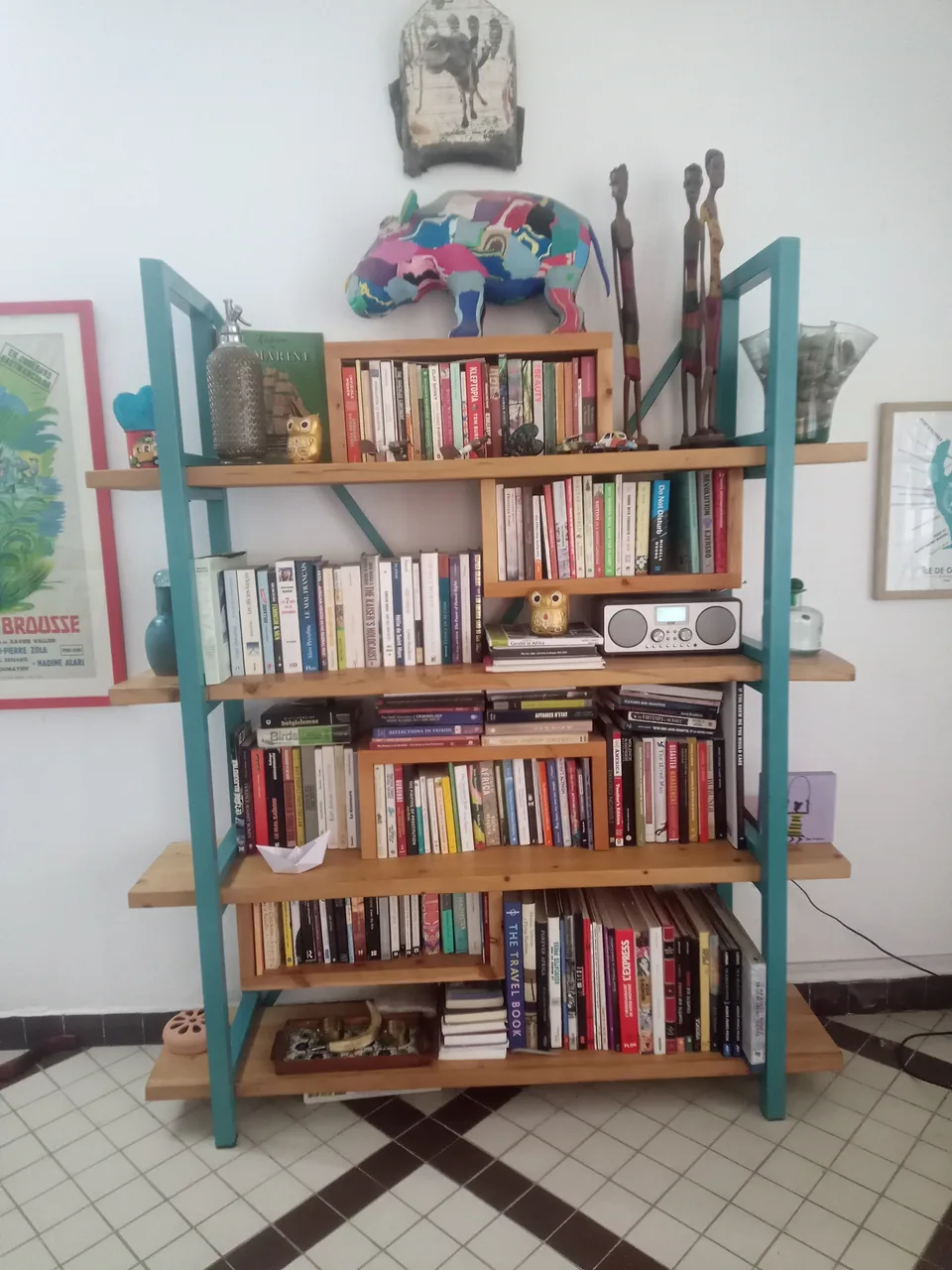 Etagere design